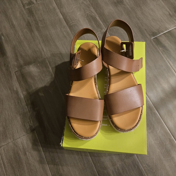 Gianni Bini Shoes - Gianni Bini Vacay Tan Sandals